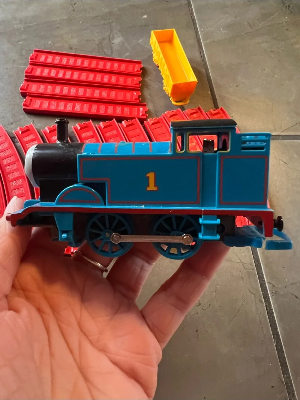 Thomas & Friends Blue Engine with Red Track Sections and Yellow Cart